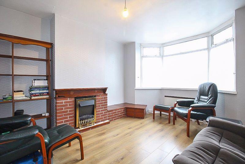 Eve Lane, UPPER GORNAL, DY1 3TZ 3 bed semidetached house for sale £