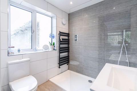 50 Ingleglen, Farnham Common, Slough, SL2 3QB