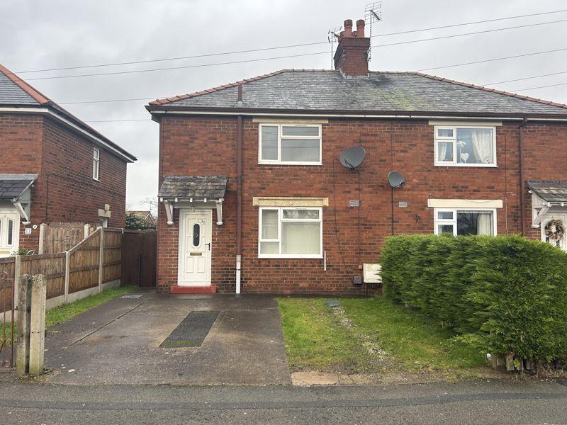 Henblas Road, Rhostyllen, Wrexham 3 bed semidetached house £170,000