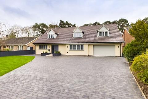 4 bedroom detached house for sale, 9 Spa Road, Woodhall Spa