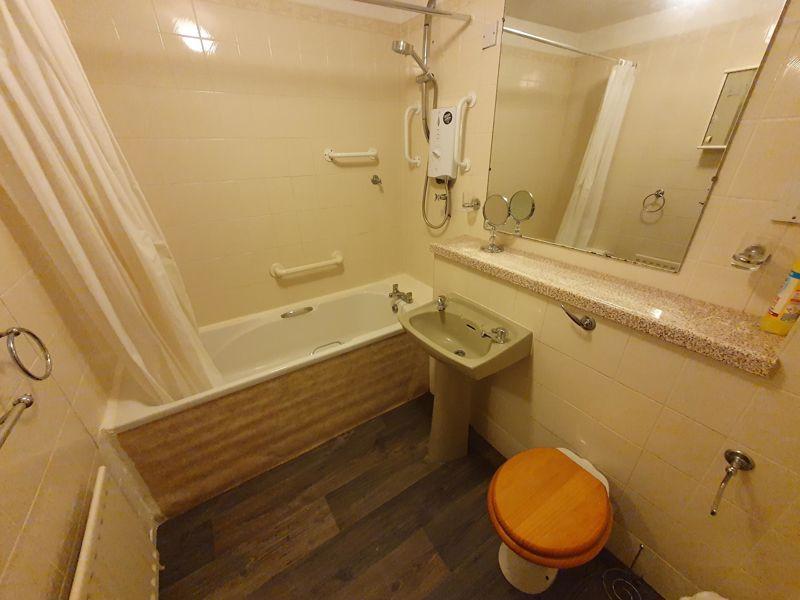 Photo 9