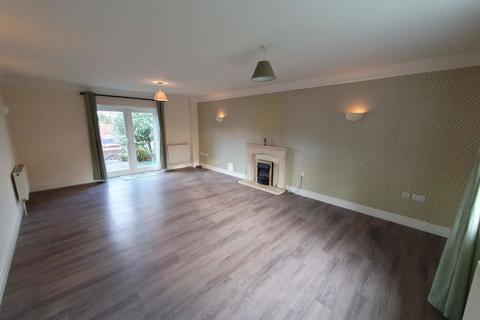 5 bedroom detached house to rent, Chelwood Close, Coulsdon