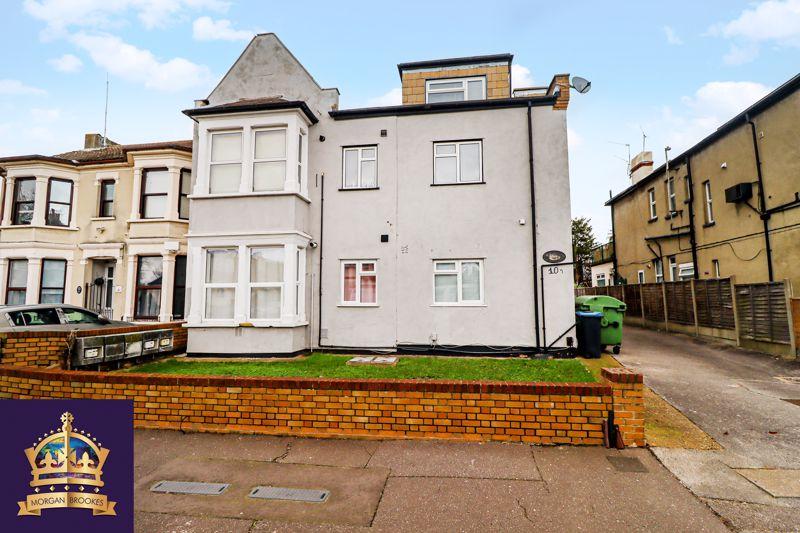 Lancaster Gardens, SouthendOnSea 1 bed apartment for sale £140,000