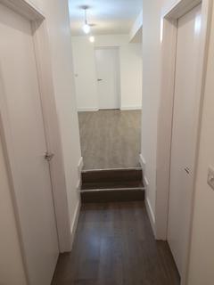 3 bedroom flat to rent, New Bedford Road, Luton LU3