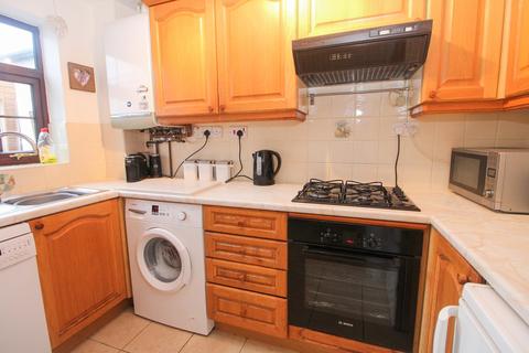 3 bedroom semi-detached house for sale - Windermere Drive, Biggleswade, SG18