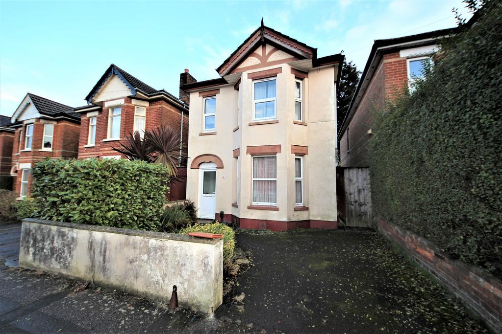 Osborne Road, Bournemouth, 4 bed detached house for sale £399,500
