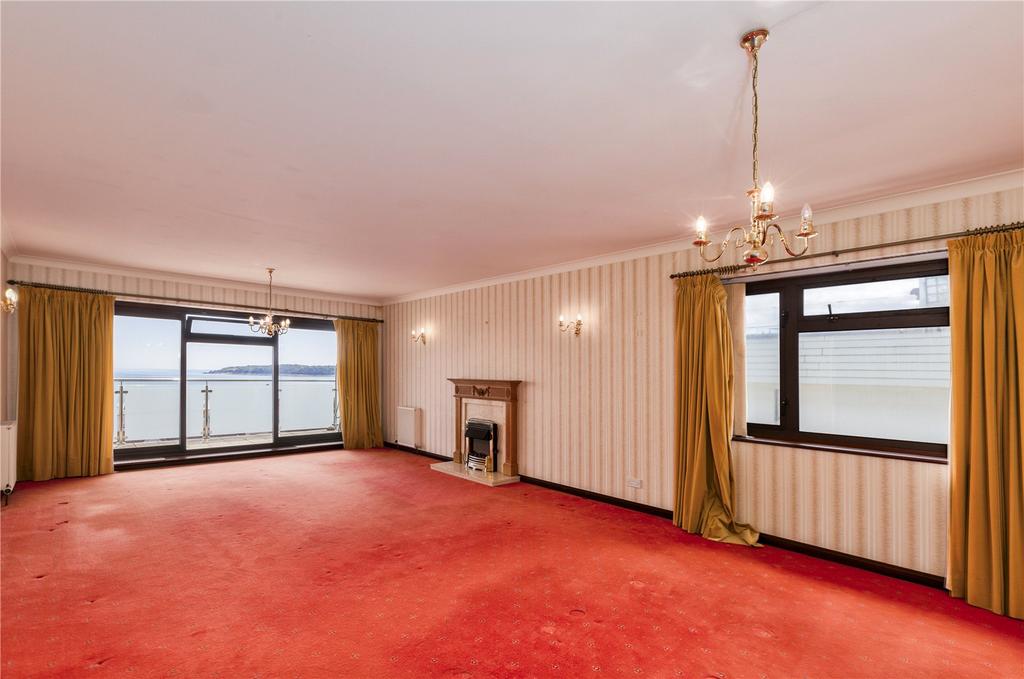 Sitting/Dining Room
