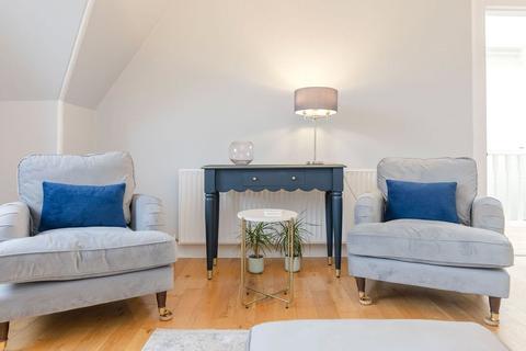 3 bedroom apartment to rent - Murrayfield Avenue, Edinburgh, Midlothian