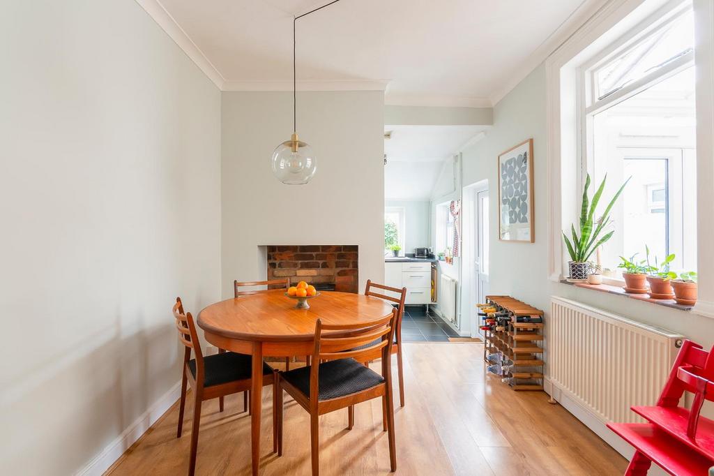 TEERTSYBUR95 - Dining Room C.jpg