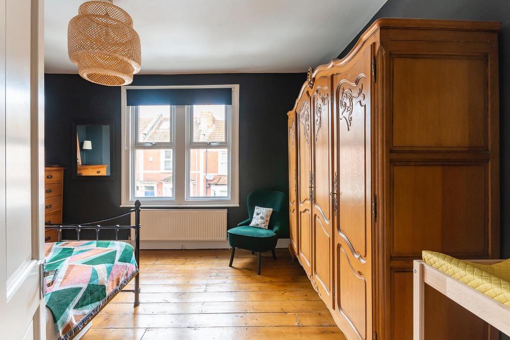 TEERTSYBUR95 - Bedroom G.jpg