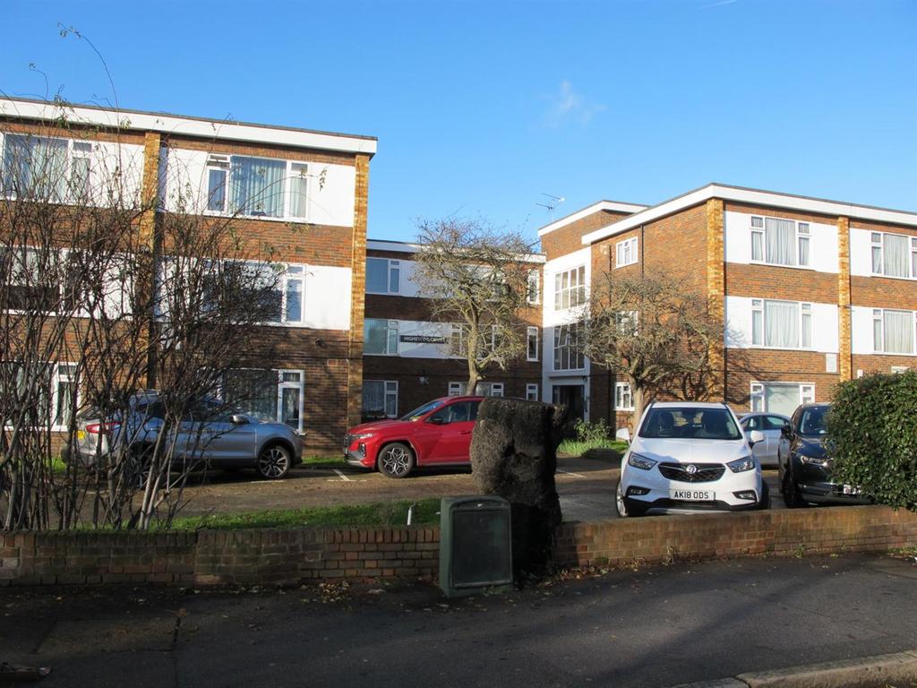 New Wanstead, London 1 bed flat £350,000