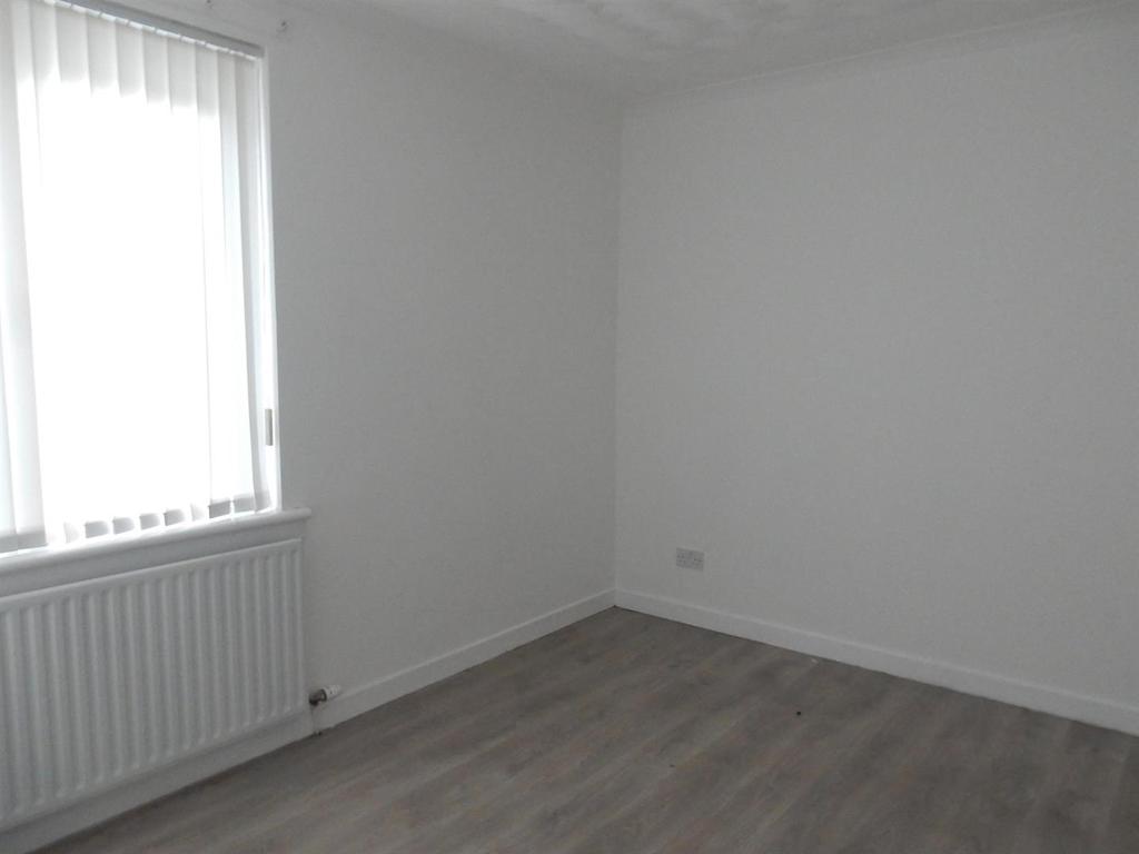Muirhouse Avenue, Wishaw 2 bed flat £525 pcm (£121 pw)