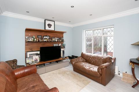5 bedroom detached house for sale - Sparrows Herne, Bushey, Hertfordshire, WD23