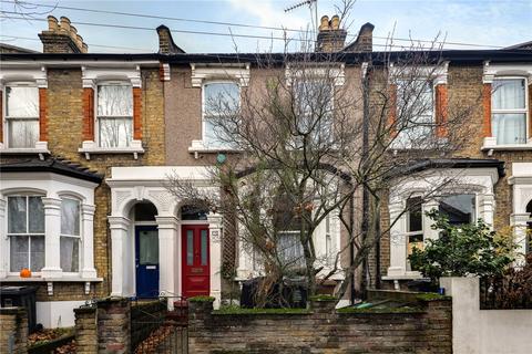 137 Roding Road, London, E5 0DR