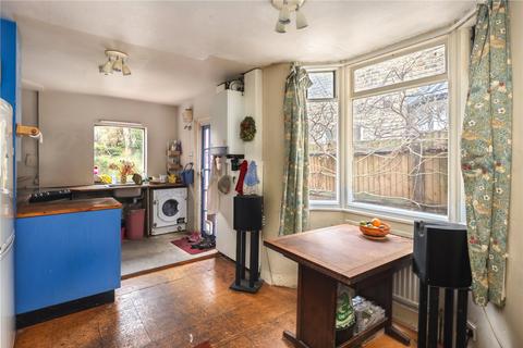 137 Roding Road, London, E5 0DR