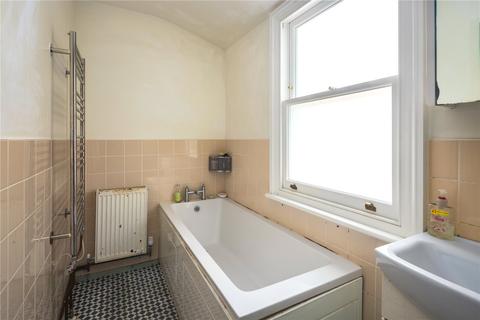 137 Roding Road, London, E5 0DR