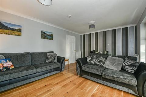 34 Beresford Close, Andover, SP10 2HN