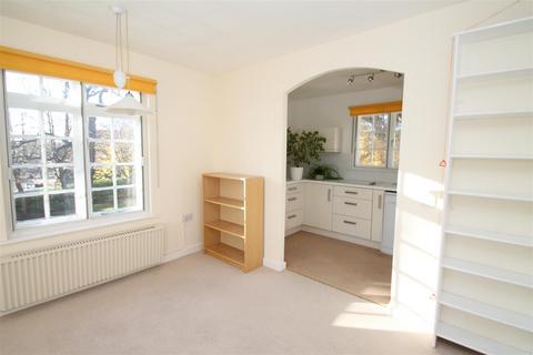 2 bedroom flat for sale - Everard Court, Palmers Green, London N13