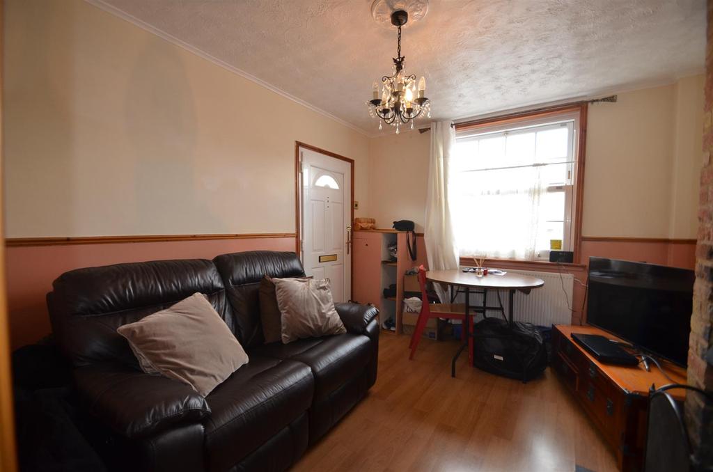 Clifton Road, Shefford, Beds 1 bed end of terrace house - £675 pcm (£ ...