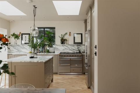 1 Park Lane, Reigate, RH2 8JU