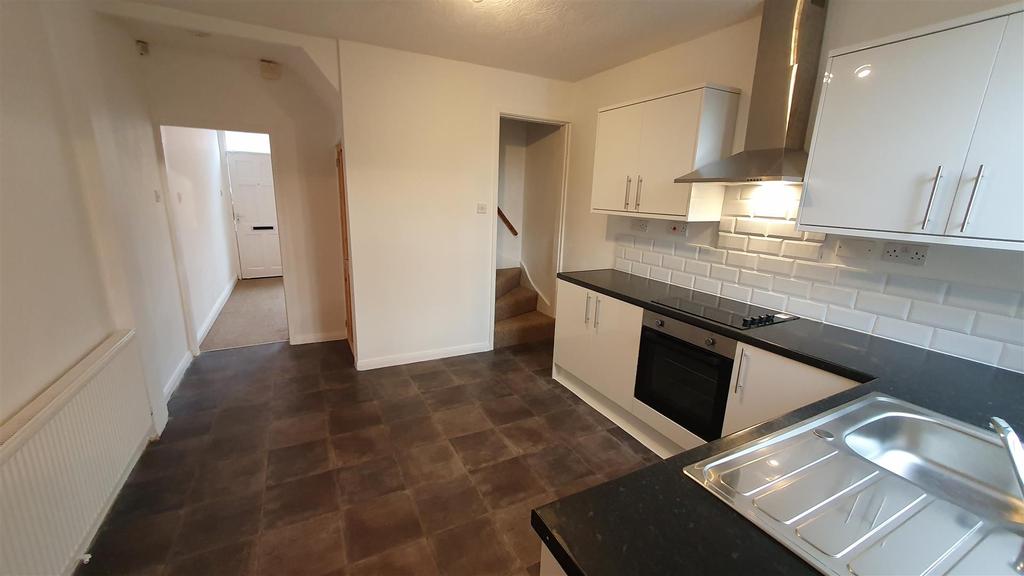 Melrose Street, Sherwood, Nottingham 2 bed terraced house £850 pcm (£