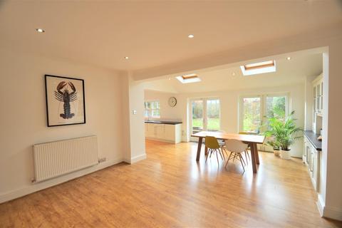 4 bedroom end of terrace house for sale - Church Road, Wilmslow