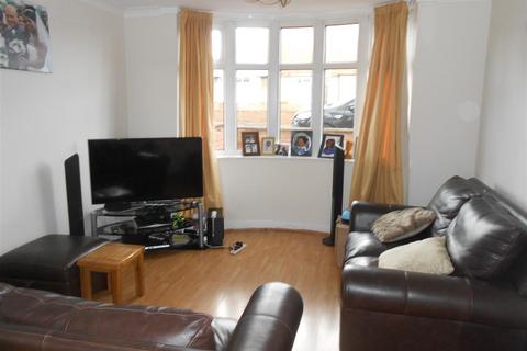 6 Lyncroft Way, Northampton, NN2 6LX