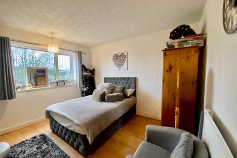 6 Lyncroft Way, Northampton, NN2 6LX