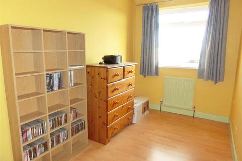 65 Ashdale Drive, Birmingham, B14 4TX