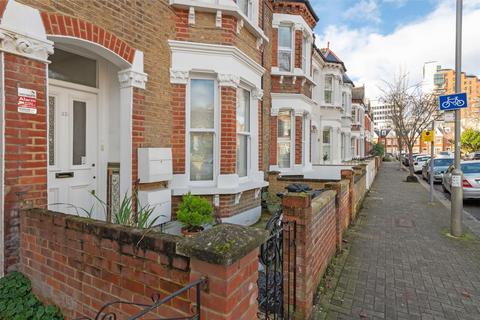 2 bedroom flat to rent, Deodar Road, Putney