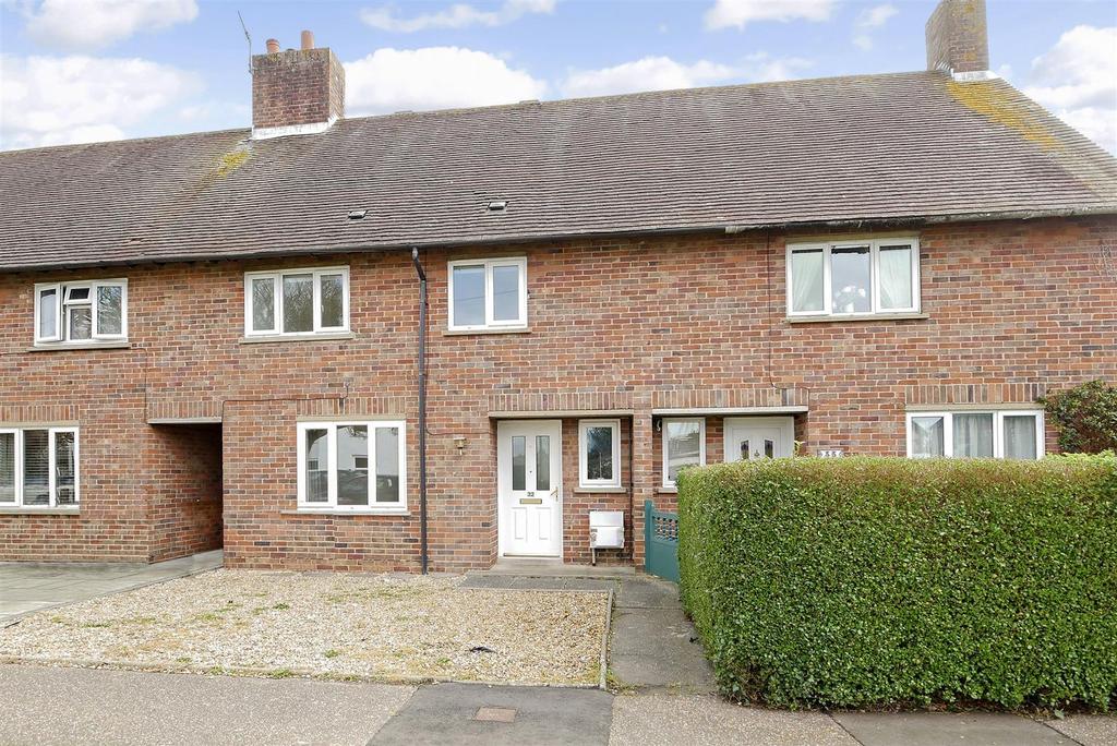 Gifford Road, Bosham 2 bed terraced house £1,150 pcm (£265 pw)