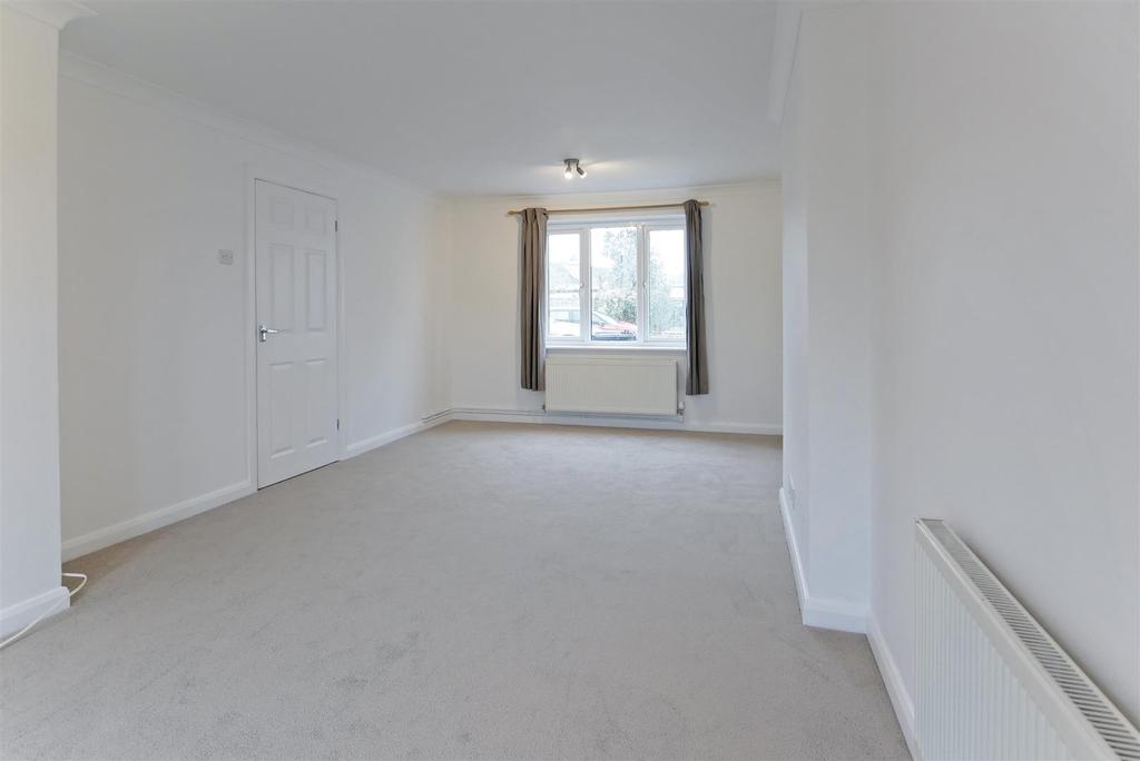 Gifford Road, Bosham 2 bed terraced house £1,150 pcm (£265 pw)