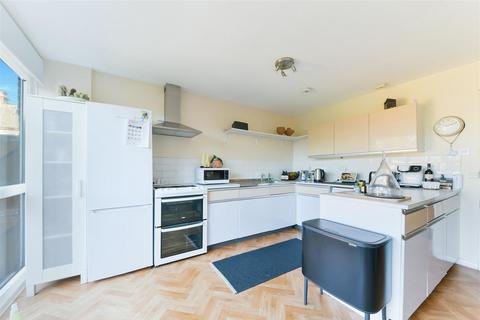 83 Lambton Road, Raynes Park, London, SW20 0LW