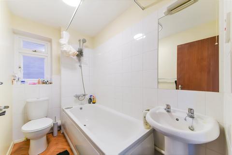 83 Lambton Road, Raynes Park, London, SW20 0LW