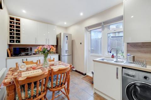 22 Launcelot Road, Bromley, BR1 5DR