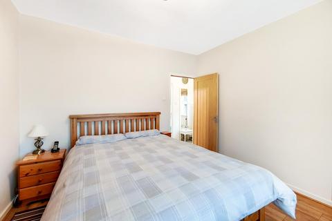 22 Launcelot Road, Bromley, BR1 5DR