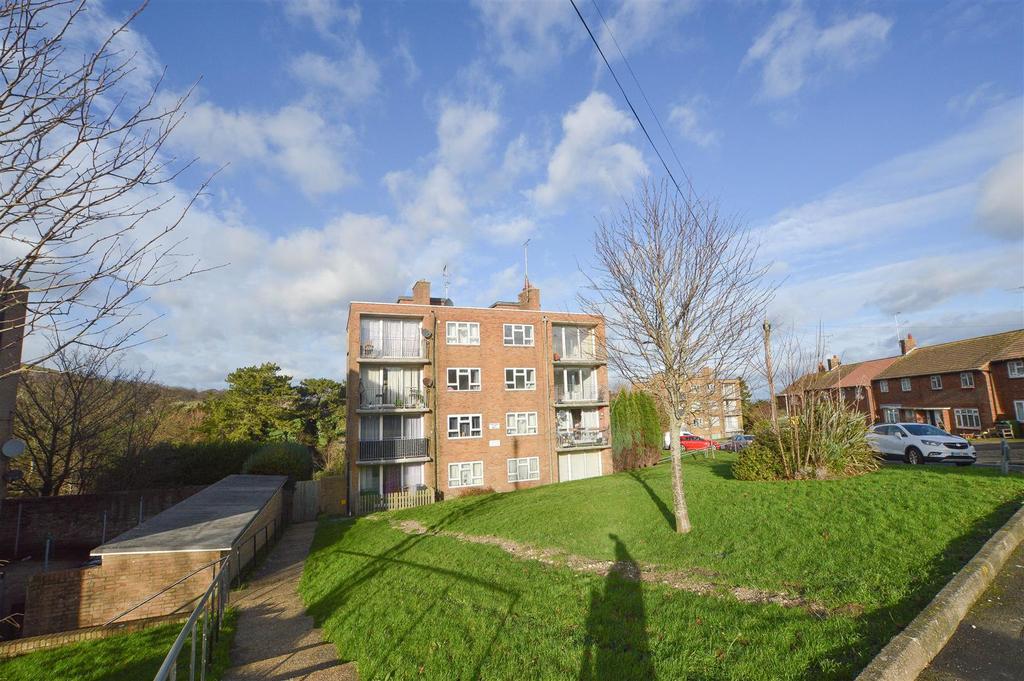 Rockhurst Drive, Eastbourne 1 bed flat £145,000