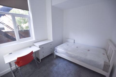 4 bedroom apartment to rent - London Road, Leicester