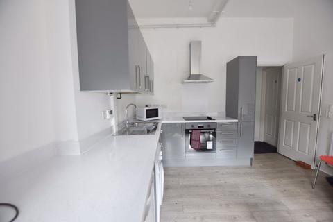 4 bedroom apartment to rent - London Road, Leicester