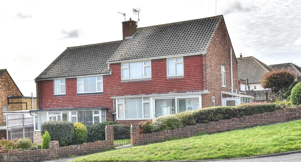 Fairlight Close, BexhillOnSea 3 bed semidetached house for sale £