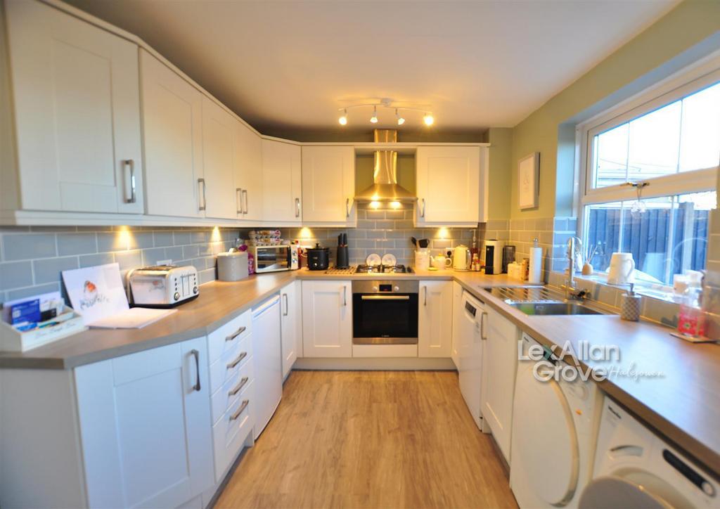 Hambleton Road, Halesowen 3 bed terraced house £275,000