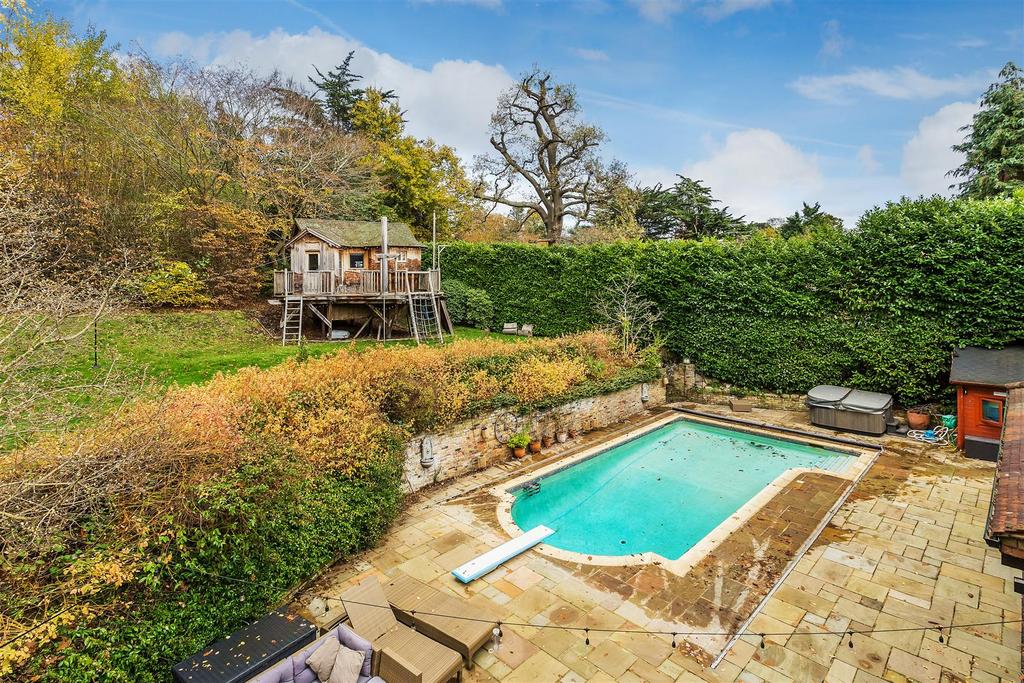 Clare Hill, Esher 6 bed detached house £3,950,000
