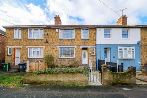 13 Windsor Avenue, London, E17 5NL
