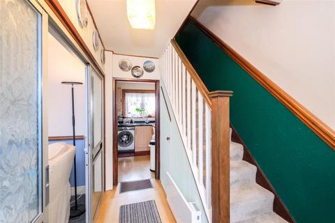 13 Windsor Avenue, London, E17 5NL