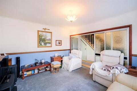 13 Windsor Avenue, London, E17 5NL