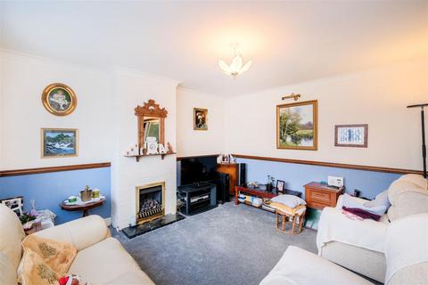 13 Windsor Avenue, London, E17 5NL