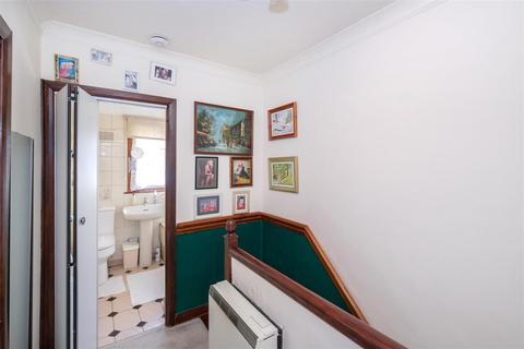 13 Windsor Avenue, London, E17 5NL