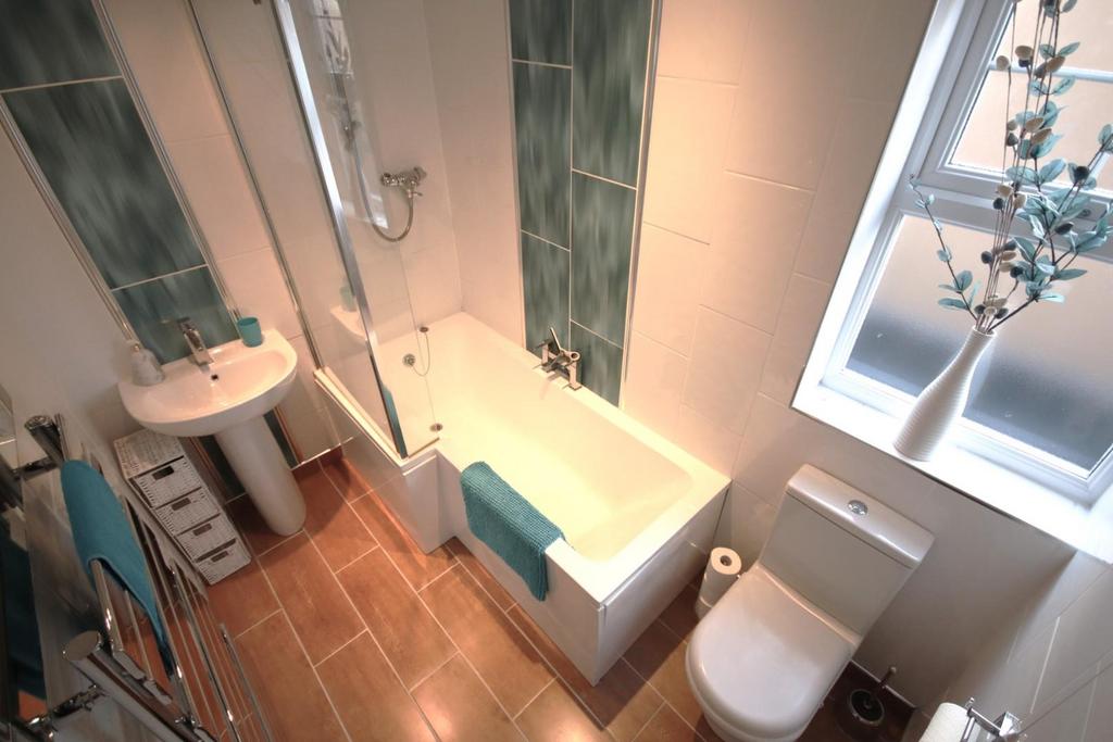 Ground Floor Family Bathroom