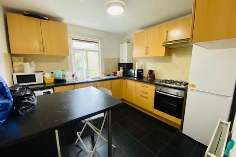 House share to rent, South Norwood Hill, London