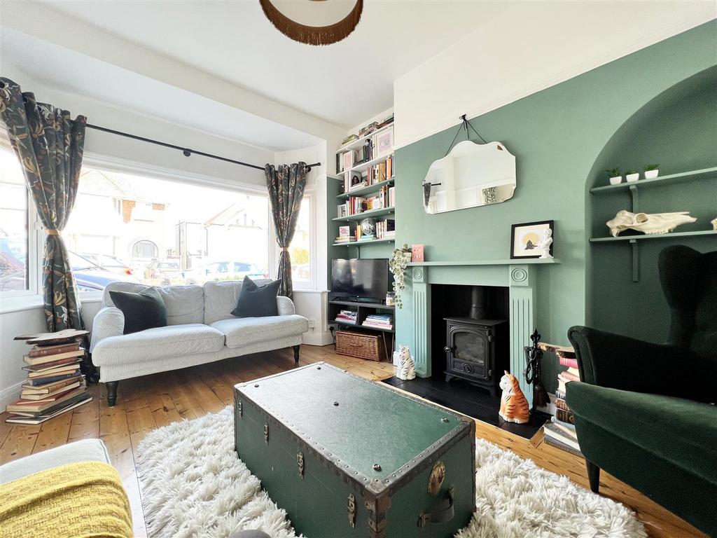 Hythe Avenue, St. LeonardsOnSea 3 bed semidetached house for sale